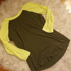 VICTORIAS SECRET PINK OLIVE GREEN RAGLAN TOP M